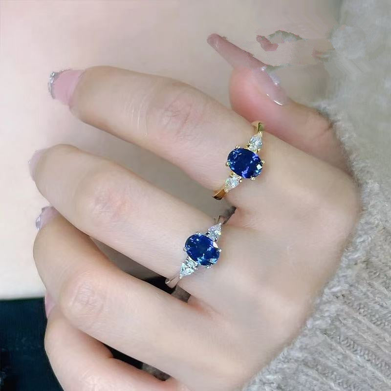 Marin Thorneau Ring | White Gold